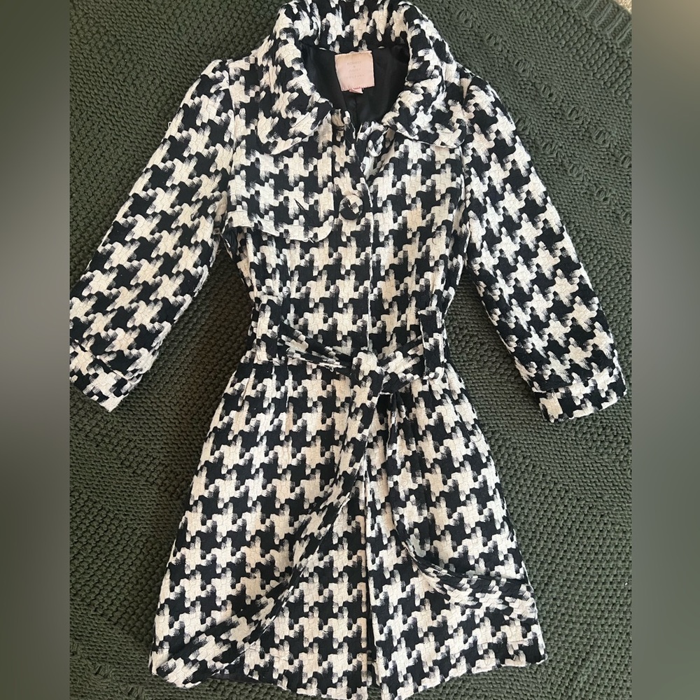 Romeo and Juliet Couture Coat//Size S/Black and White
